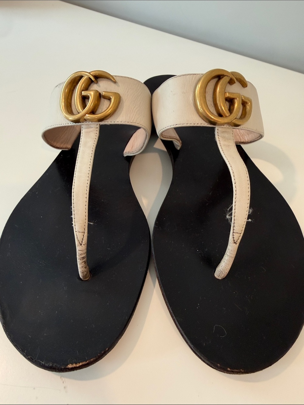 Gucci Cream Leather GG Logo T-Strap Sandals - Women